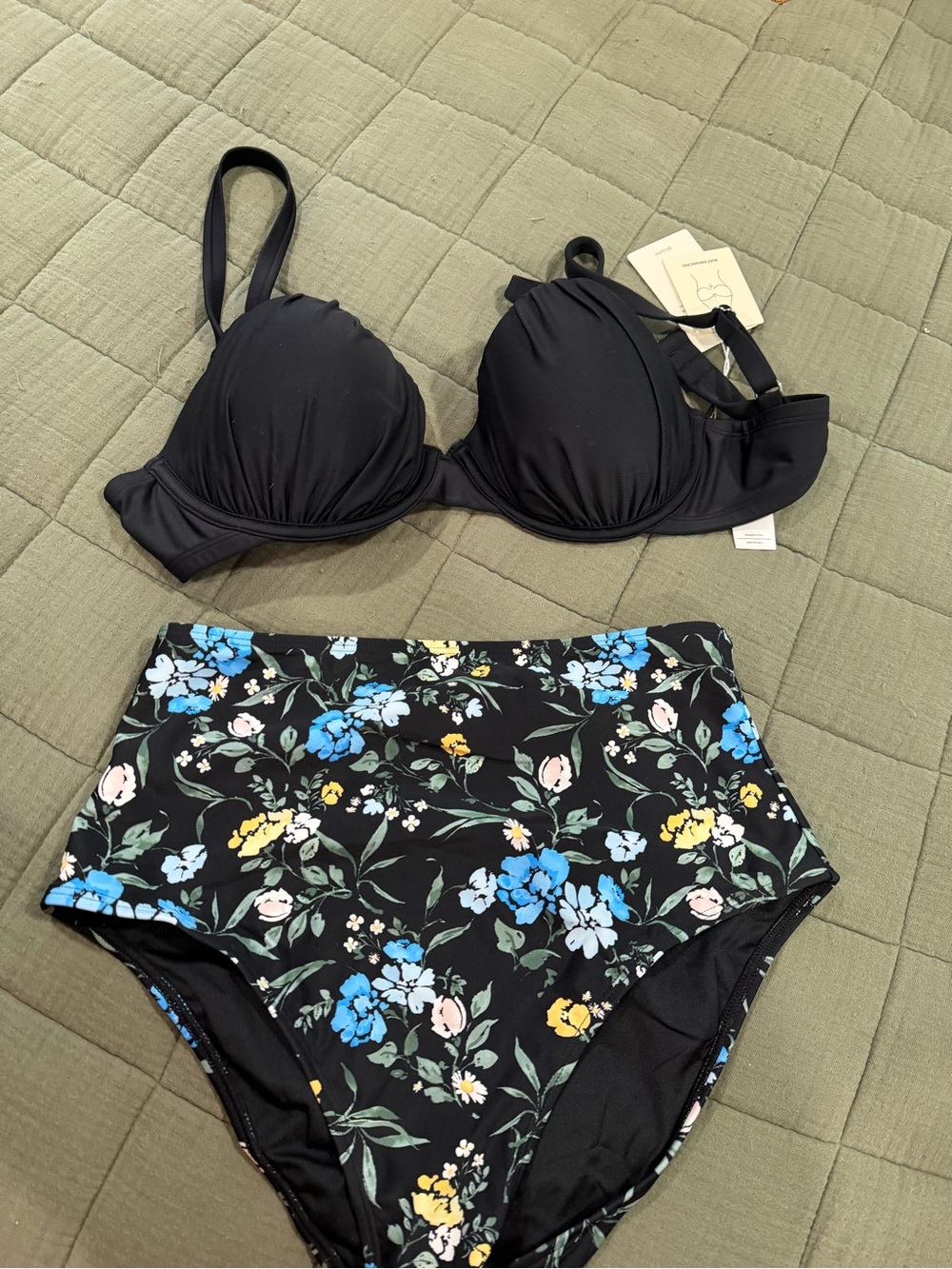 Cupshe Black Molded Cup Bikini Top with Black Floral High-Waist Bottom
